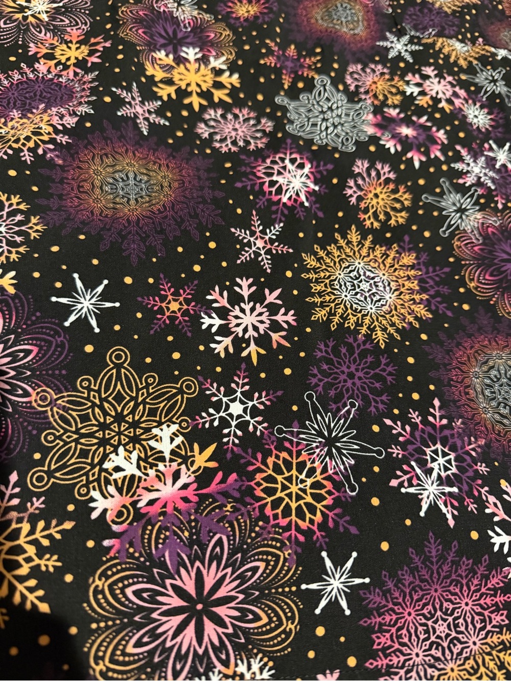 Butter-Soft Scrub Tops-Holiday Print - Picture 4 of 7